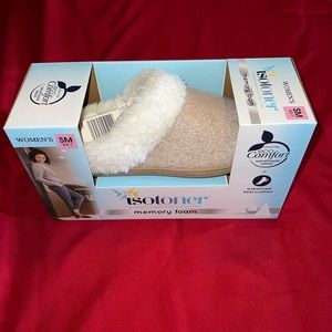 Isotoner Memory Foam Slippers size sm NEW in box